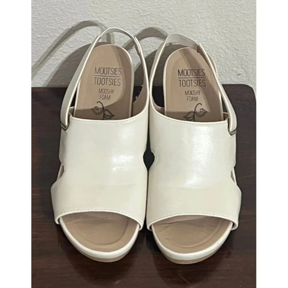 Mootsies Tootsies Cream Platform Wedge Sandals boho Heels 9M